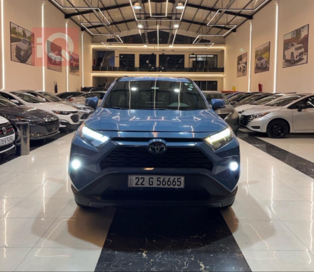 تۆیۆتا ڕاڤ 4